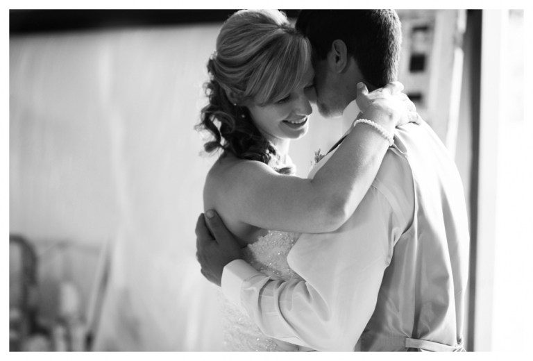 Grand Pacific June Wedding Photographer North Olmsted Wedding Photographer Olmsted Falls Wedding Photographer Grand Pacfic Junction Wedding Gardens Photography