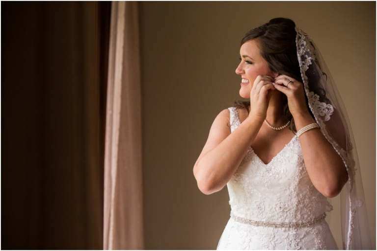 Badgley Mischka Plumbrook Country Club Sandusky Wedding Photographer_0579.jpg