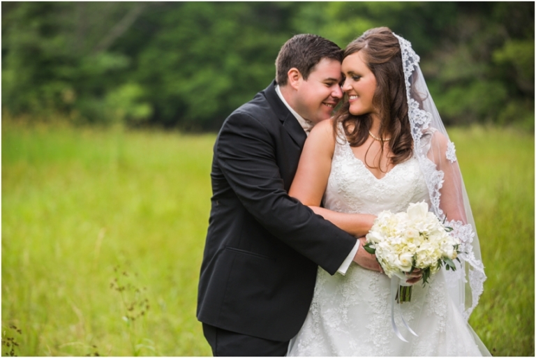 Badgley Mischka Plumbrook Country Club Sandusky Wedding Photographer_0586.jpg