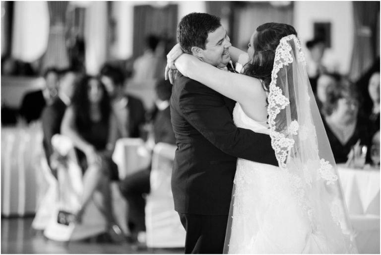 Badgley Mischka Plumbrook Country Club Sandusky Wedding Photographer_0596.jpg